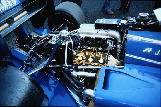 1985年,雷诺为ligier车队提供发动机
