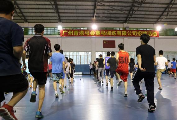 　　申请者在进行20米来回跑测试