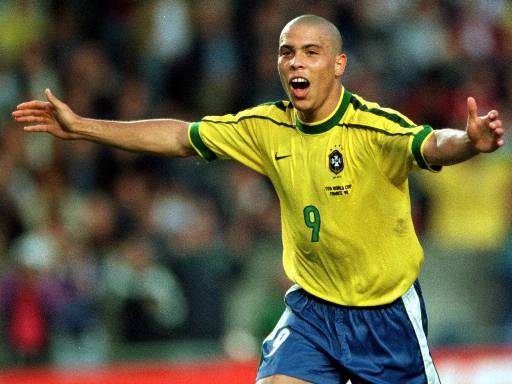 1998年获得世界杯金球奖的罗纳尔多