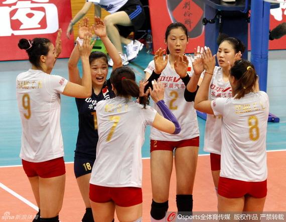 魏秋月首发出场