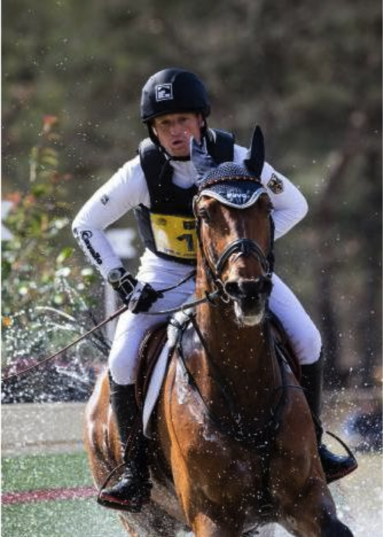 迈克尔-荣格参赛图