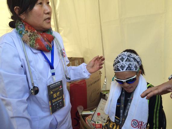 郑文荣接受治疗之后