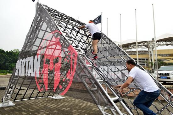 全球最虐障碍跑竞赛亮相挑战100