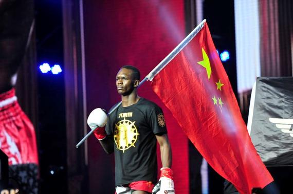 秘鲁"巨人蜈蚣"约战新西兰"黑曜神龙"