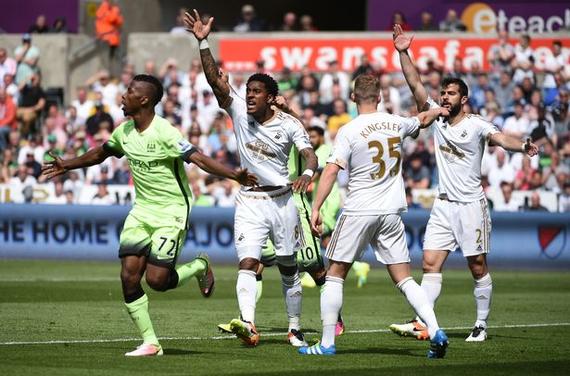 伊赫纳乔庆祝进球