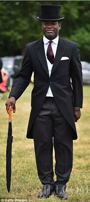 如果被邀请去看英国皇家赛马你应如何优雅穿搭