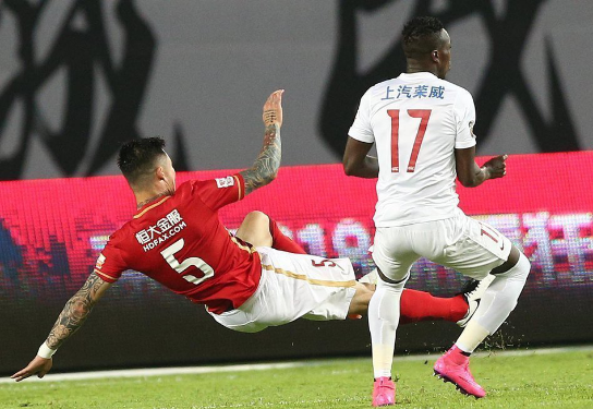 张琳芃在比赛中