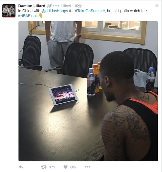 利拉德在中国观看总决赛