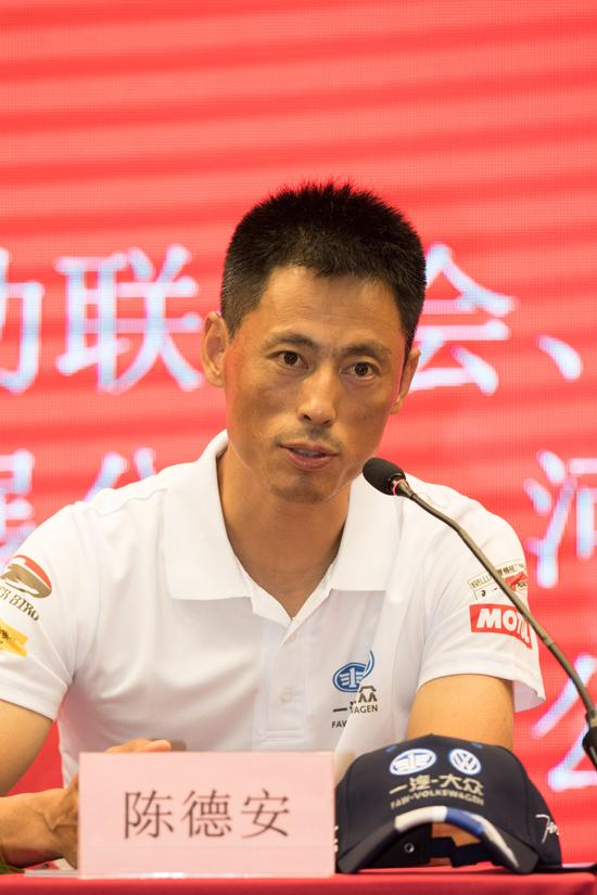 crc卫冕冠军陈德安谈对抗韩寒