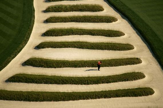 球员陷入教堂座椅就得祈祷了