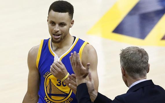 库里的牙套风波