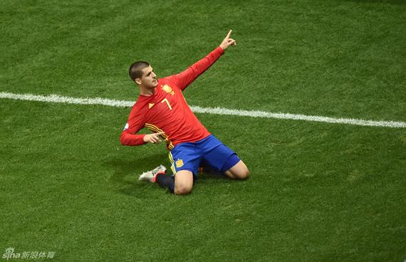 莫拉塔激情滑跪