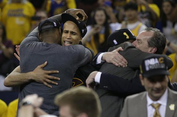 杰弗森喜极而泣