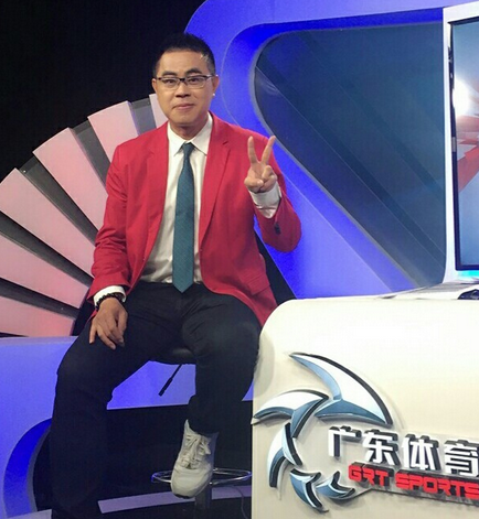 陈宁,广东体育频道节目主持人,95年开始解说足球,同时是广东珠江