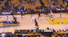 第五战詹姆斯曾送给库里一模一样的大帽