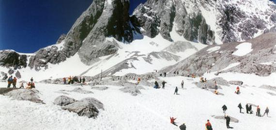 玉龙雪山滑雪场