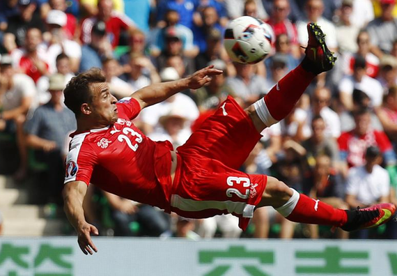 沙奇里倒钩瞬间