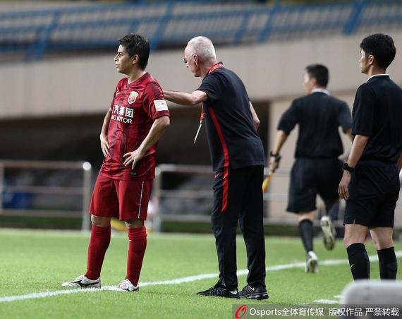 埃里克森表示，球队需要学会在没有孔卡的情况下踢球