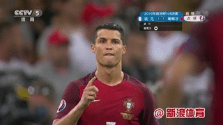 蹲在后面不敢看