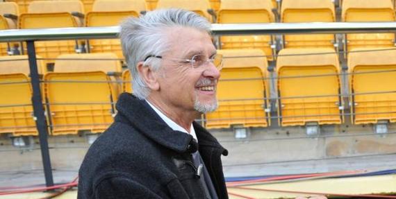 法国队昔日的主帅艾梅-雅凯