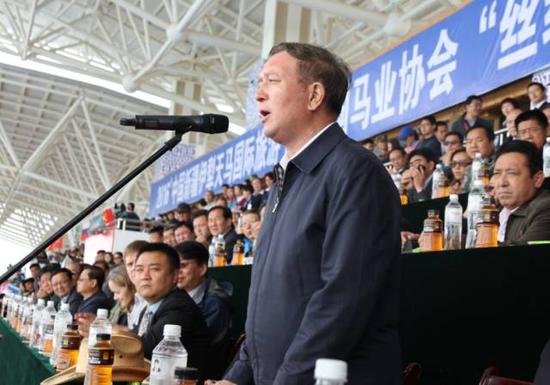 图:哈尼巴提·沙布开宣布开幕