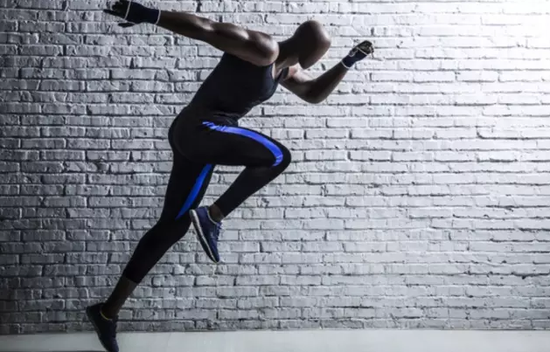 跑步提升pb大揭秘 核心力量"送髋"技术很关键