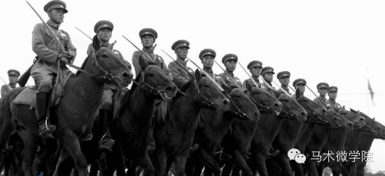 最后一次参加阅兵的骑兵部队        中国人民解放军骑兵部队诞生于