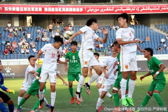 国青昨天比赛中0-1不敌新疆