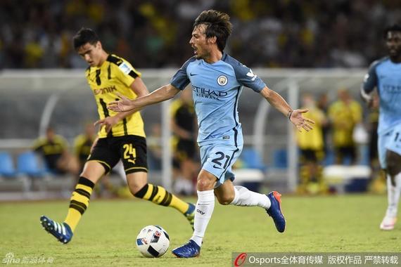 曼城踢出行云流水的配合
