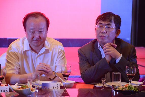 聂卫平与曹妃旬区政府区长梁振江