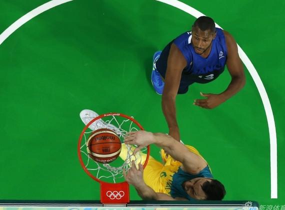 博格特带队刚刚击败法国