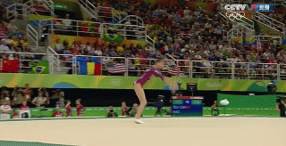 毛艺自由操滑倒