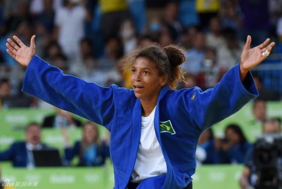 席尔瓦庆祝胜利