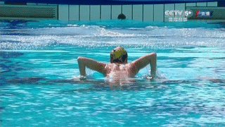 高难度托举空中翻转