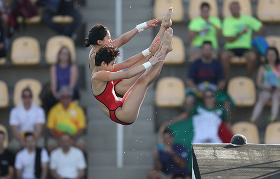 陈若琳和刘蕙瑕收获女子双人10米台桂冠