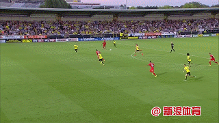 菲尔米诺头球破门瞬间