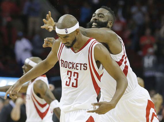 哈登布克攻防两端统治比赛节奏