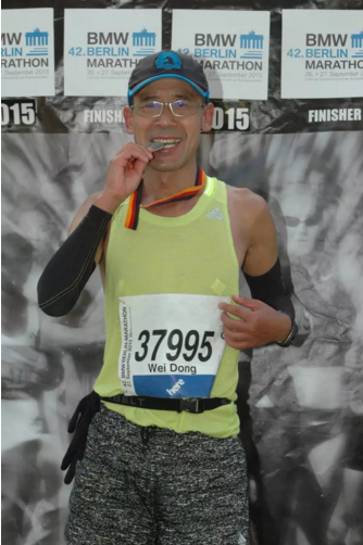 吴卫东

职业：公司经理
全马次数：15次 
个人最好成绩：3:01:34