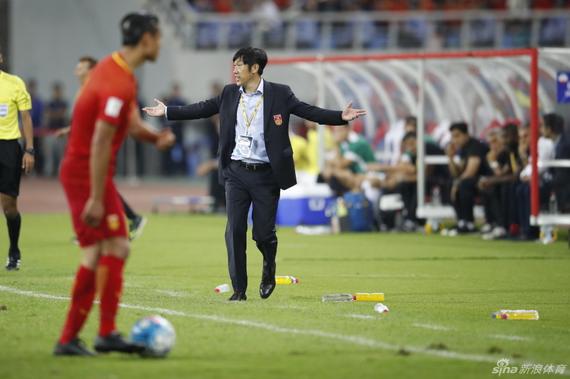 国足阵中有几名队员身体出现了一些小状况