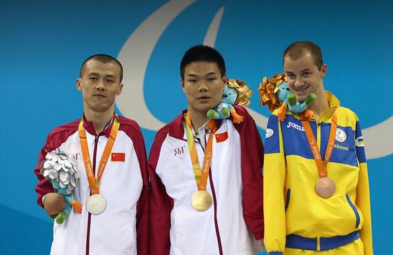 中国残奥会游泳冠军郑涛