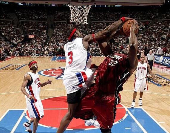 人物-那个打跪鲨鱼科比的男人