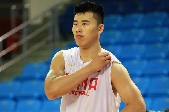 贾诚进入了三人篮球中国男篮集训名单