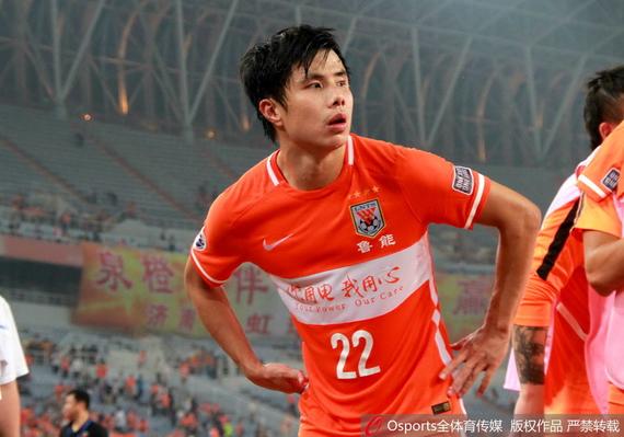 蒿俊闵赛后谢场