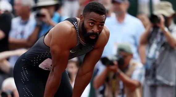 盖伊年仅15岁的女儿被枪杀