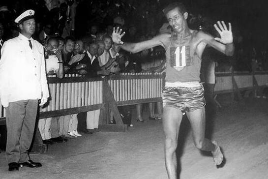 阿贝贝·比基拉