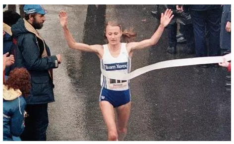 女子马拉松历史的几个“关口” 超越极限突破自我