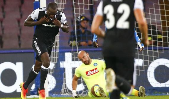 阿布巴卡尔梅开二度