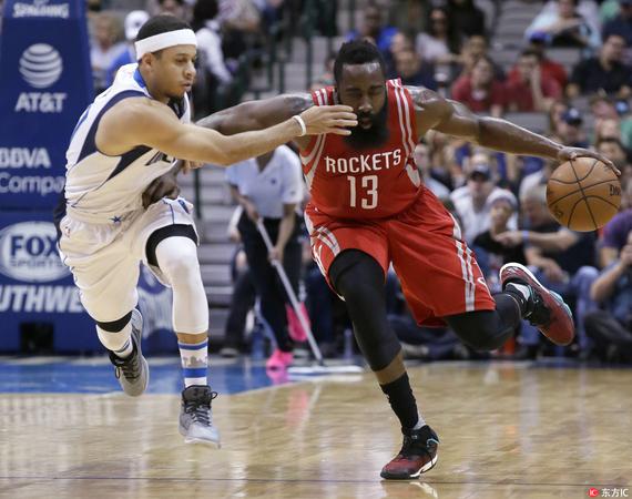 哈登精準傳球與關鍵三分引爆全場球迷歡呼不斷