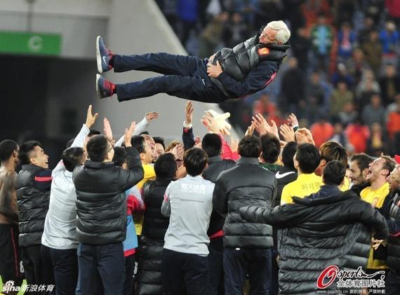 里皮深受中国球迷的喜爱