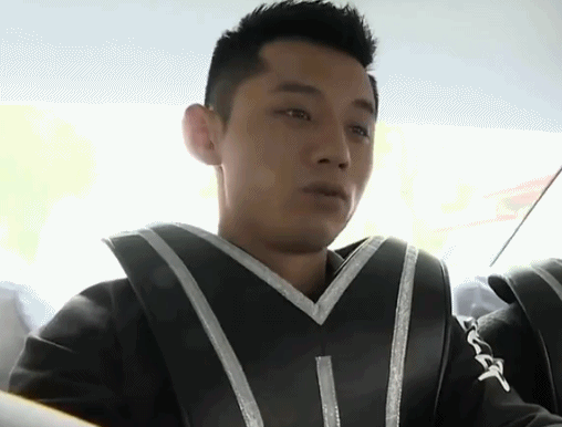 笑喷!张继科神模仿孙杨招牌动作 表现力醉了|gif